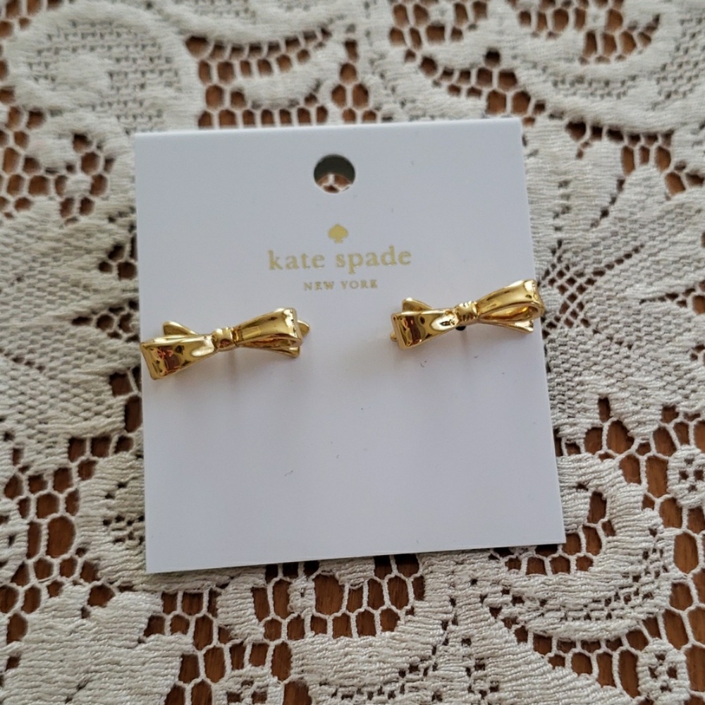 Ready Set Bow! Earring by kate spade